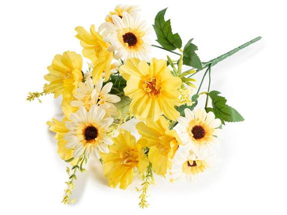 Mazzo di margherite e fiori di campo artificiali