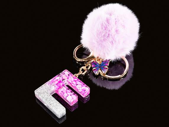 Portachiavi - charm lettera E in resina con pompon in card