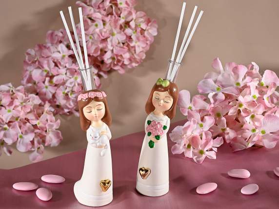 Ragazza in porcellana con cuore dorato e stick per profumare