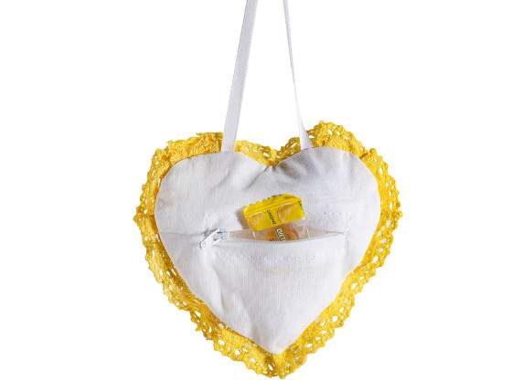 Sacchetto cotone a cuore con ricamo limoni da appendere