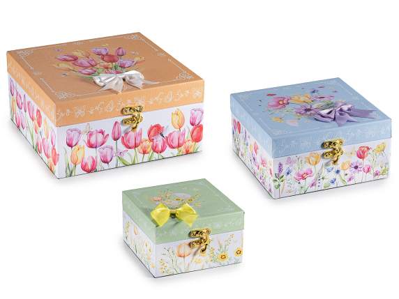 Set 3 scatole in legno foderato con gancio chiusura e fiocco