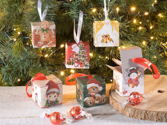 Scatola con personaggio di Natale e cordino da appendere
