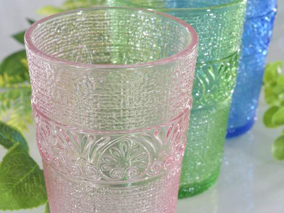 Bicchiere in vetro lavorato e colorato