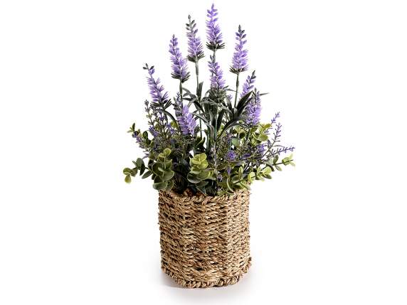 Vaso in fibra naturale intrecciata con lavanda artificiale