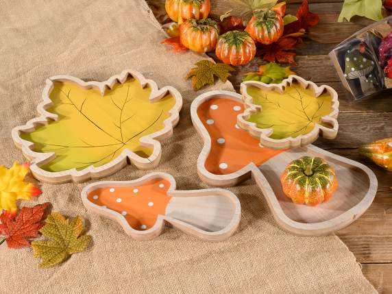 Set 2 vassoi in legno colorato con sagome autunnali