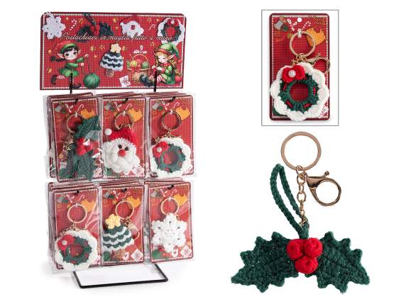Llavero navideño tejido a mano con expositor