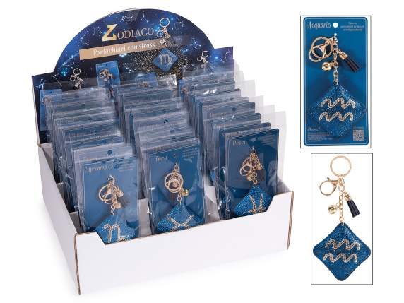 Charm-llavero zodiaco con pedrería y colgantes en tarjeta