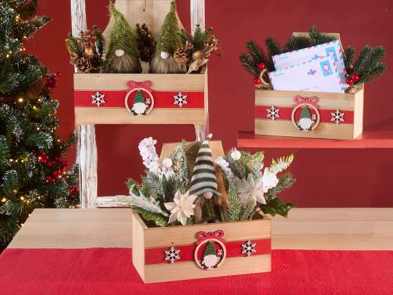 Juego de 3 recipientes de madera con decoración navideña.