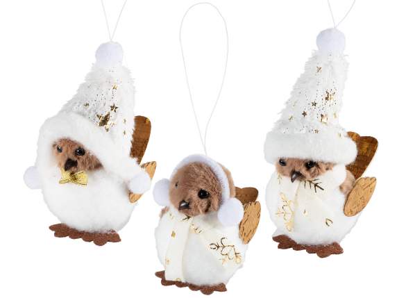 Pasăre de Crăciun agățată în blană ecologică moale