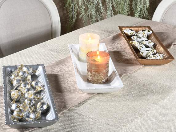 Plateau décoratif en bois coloré avec bord travaillé