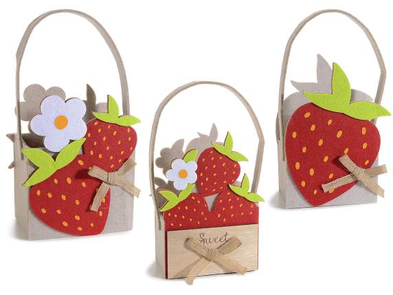 Sac en tissu décoré de fraises avec un noeud en jute