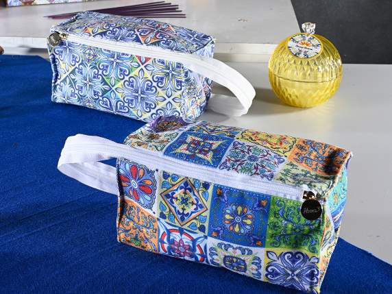 Trousse de toilette en tissu majolique avec poignée