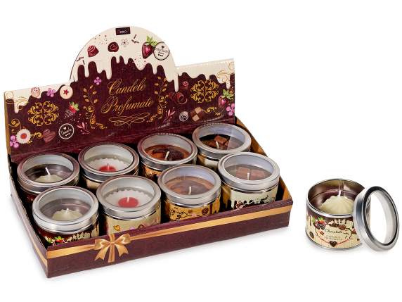 Vela aromática con decoración en relieve en una caja metálic