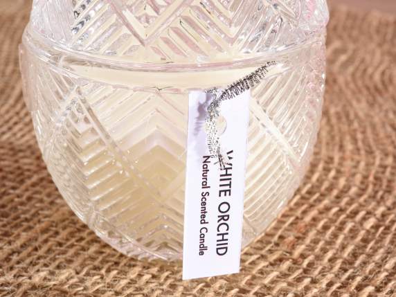 Bougie parfumée dans un pot en verre en forme doeuf