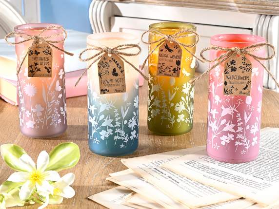 Bougie parfumée avec décorations en pot de verre et noeud