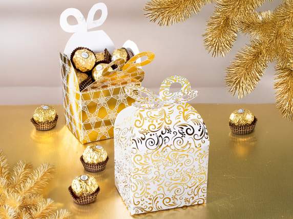 Boîte en papier de Noël avec fermeture à nœud