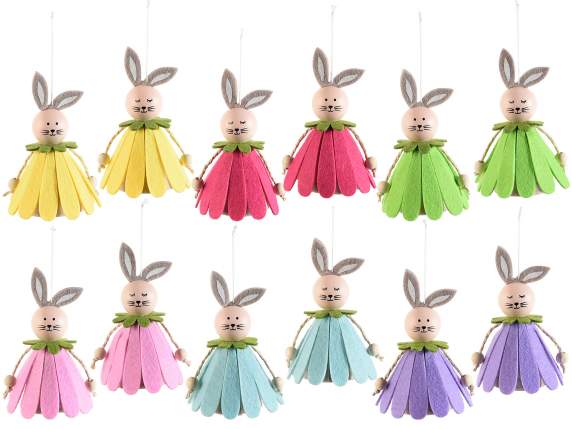 Lapin en tissu suspendu avec robe fleurie
