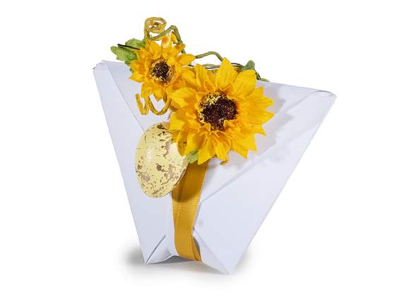 Pack of 16 artificial hanging eggs in an organza bag