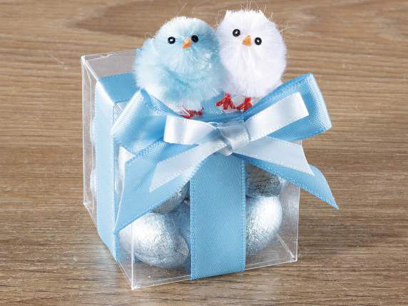 Display with 60 colorful and modelable decorative chicks