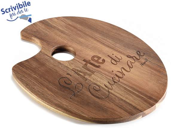 Chopping board in acacia wood in the shape of a palette with