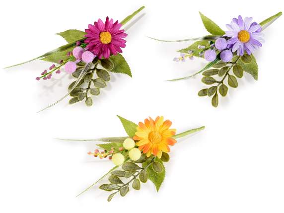 Bouquet with daisy and artificial berries