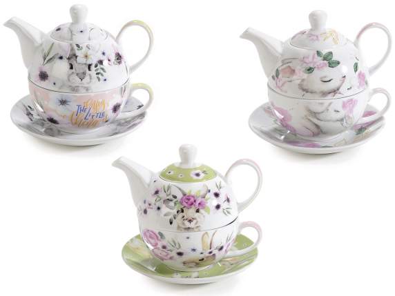 Set of cup, teapot and saucer in decorated porcelain