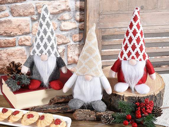 Cloth gnome with hat to place