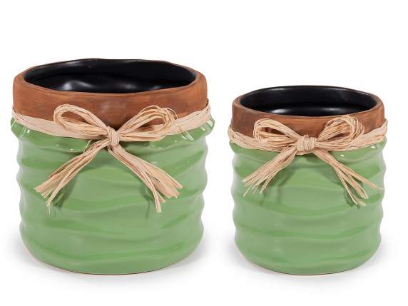 Set of 2 Wavy Ceramic Vases with Raffia Bow