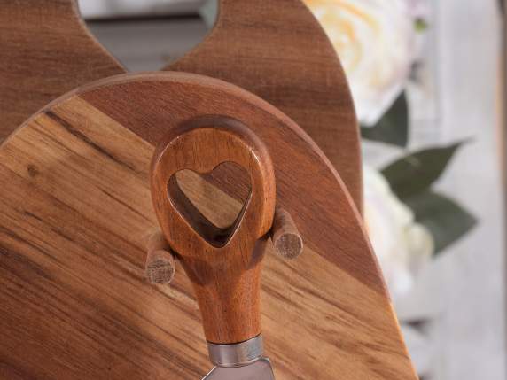 Set of 2 heart-shaped acacia wood chopping boards on base wi