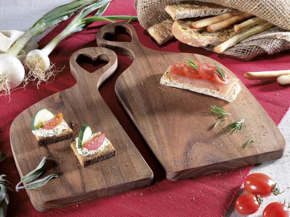 Set of 2 Love chopping boards in acacia wood with heart-sh