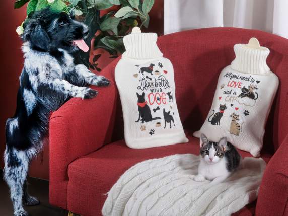 1.7 L hot water bottle covered in knitted fabric
