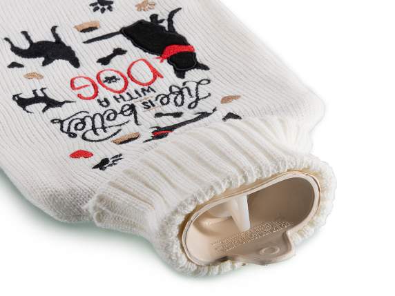 1.7 L hot water bottle covered in knitted fabric