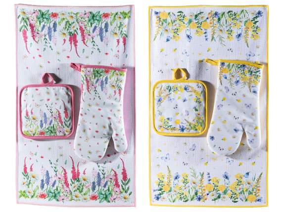 Set microfiber glove, potholder, tea towel with floral print