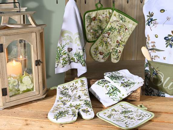 Set of glove, pot holder and dish towel in cotton