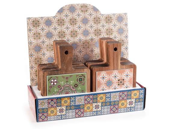 Food cutting board in acacia wood and majolica ceramic