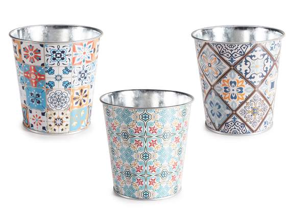 Metal vase with colored majolica print