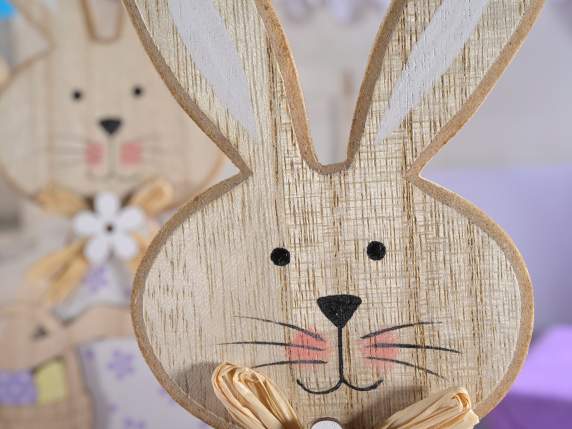 Set of 2 wooden rabbits with floral decorations to stand