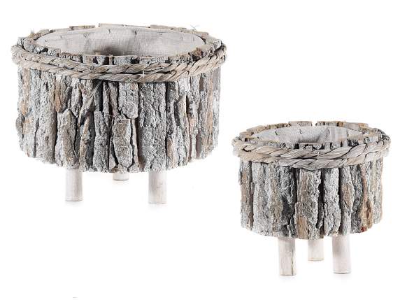 Set of 2 wooden trunk baskets with feet and internal fabric