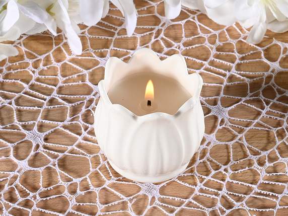 Scented candle in glossy white porcelain flower