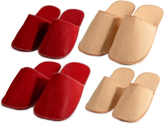 Set of 4 pairs of felt slippers to hang