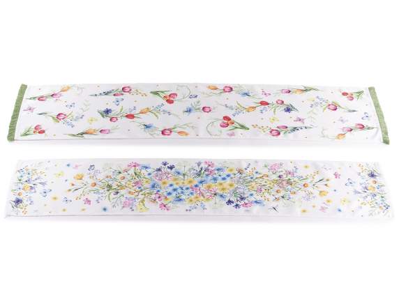 Rectangular runner in flower print fabric with fringes