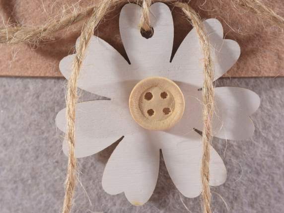 Set of 2 cloth baskets with bas-relief and wooden flower dec