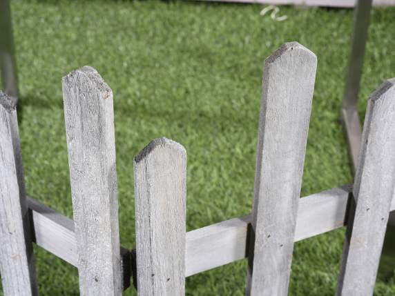 Decorative folding wooden fence