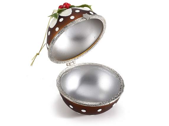 Hanging bauble with berries and polka dots