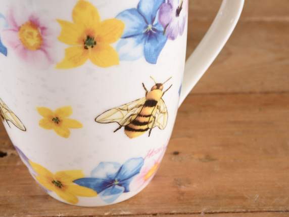 Porcelain cup with Bee Honey decoration in gift box
