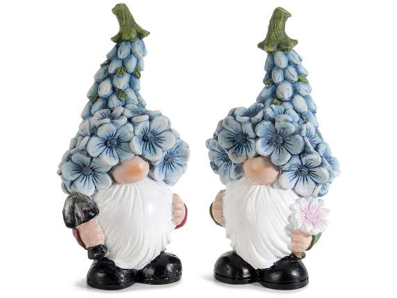Flower gnome in resin with shovel-flower