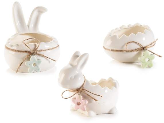 Egg-shaped ceramic vase with flower pendant