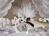 Favor sacred figurine baptism