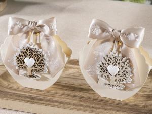 Favor box for confetti