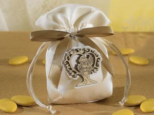 Petit sac avec décoration en bois pour communion